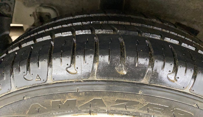 2014 Hyundai Grand i10 ERA 1.2 KAPPA VTVT, Petrol, Manual, 17,872 km, Right Rear Tyre Tread