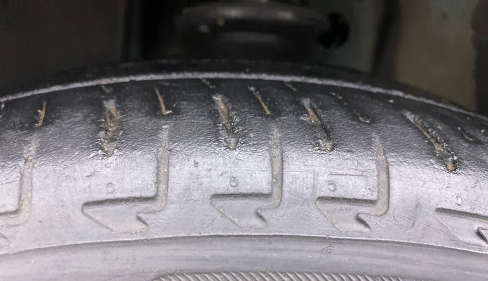 2017 Maruti IGNIS ZETA 1.2 AMT, Petrol, Automatic, 42,430 km, Left Front Tyre Tread
