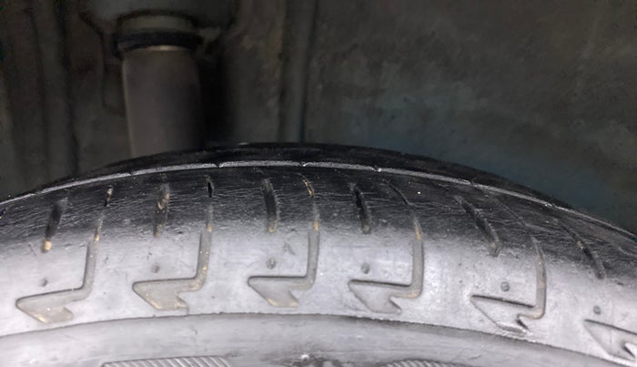 2017 Maruti IGNIS ZETA 1.2 AMT, Petrol, Automatic, 42,430 km, Right Rear Tyre Tread