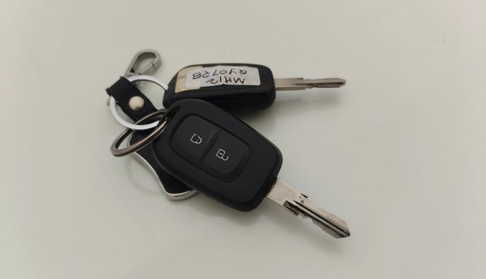 2018 Renault Duster RXS PETROL, Petrol, Manual, 32,776 km, Key Close Up