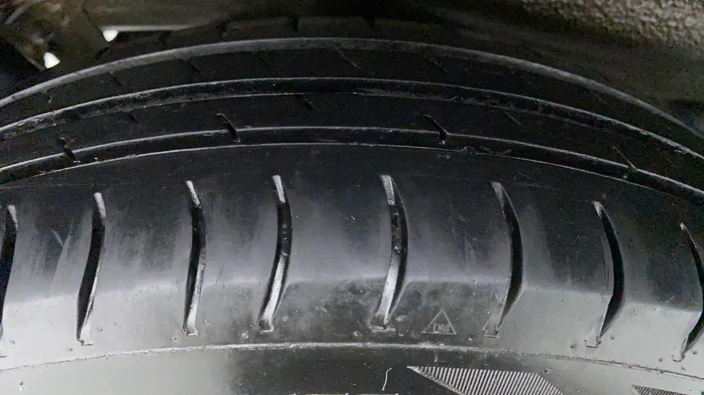 2017 Maruti Wagon R 1.0 LXI CNG, CNG, Manual, 68,574 km, Right Front Tyre Tread