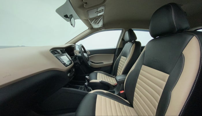 2016 Hyundai Elite i20 ASTA 1.4 CRDI (O), Diesel, Manual, 69,767 km, Right Side Front Door Cabin