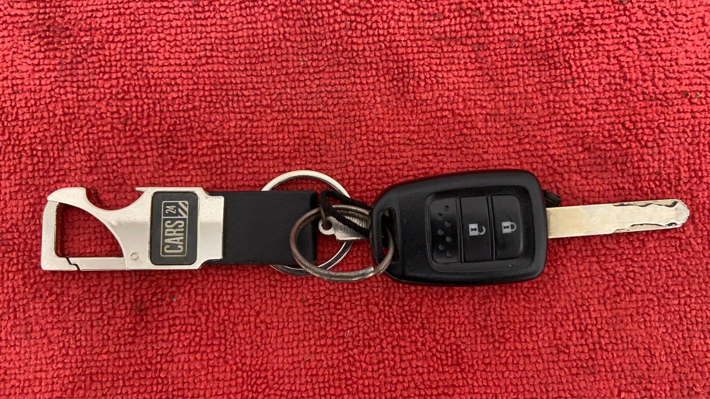 2016 Honda City SV MT PETROL, Petrol, Manual, 13,548 km, Key Close Up