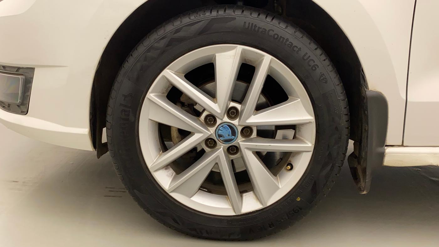 2017 Skoda Rapid STYLE 1.5 TDI AT, Diesel, Automatic, 75,337 km, Left Front Wheel