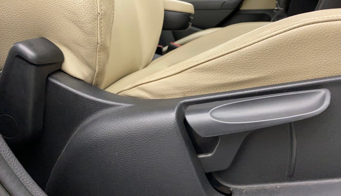 2017 Skoda Rapid STYLE 1.5 TDI AT, Diesel, Automatic, 75,337 km, Driver Side Adjustment Panel