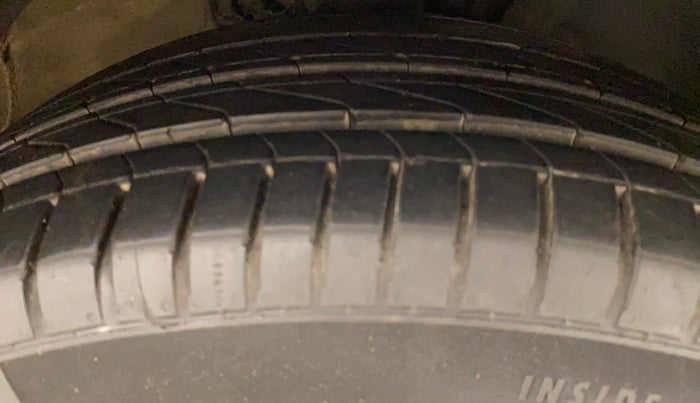 2017 Skoda Rapid STYLE 1.5 TDI AT, Diesel, Automatic, 75,337 km, Right Front Tyre Tread