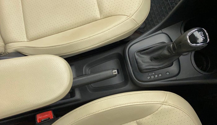 2017 Skoda Rapid STYLE 1.5 TDI AT, Diesel, Automatic, 75,337 km, Gear Lever