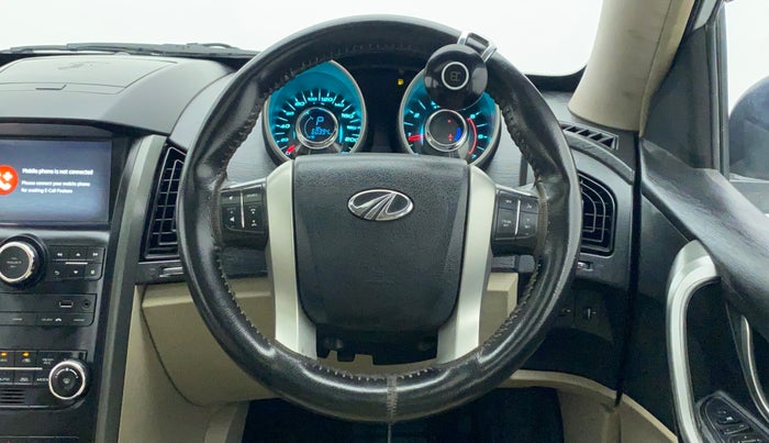 2018 Mahindra XUV500 W9 AT, Diesel, Automatic, 61,562 km, Steering Wheel Close Up