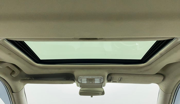 2018 Mahindra XUV500 W9 AT, Diesel, Automatic, 61,562 km, Moonroof/ Sunroof