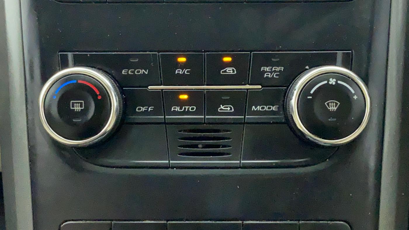 2018 Mahindra XUV500 W9 AT, Diesel, Automatic, 61,562 km, Automatic Climate Control