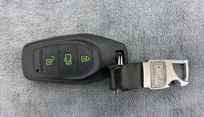 2018 Mahindra XUV500 W9 AT, Diesel, Automatic, 61,562 km, Key Close Up