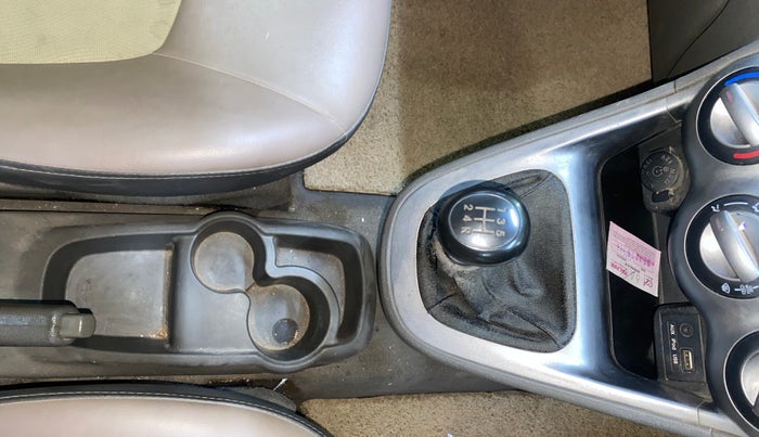 2016 Hyundai i10 SPORTZ 1.1, Petrol, Manual, 89,087 km, Gear Lever