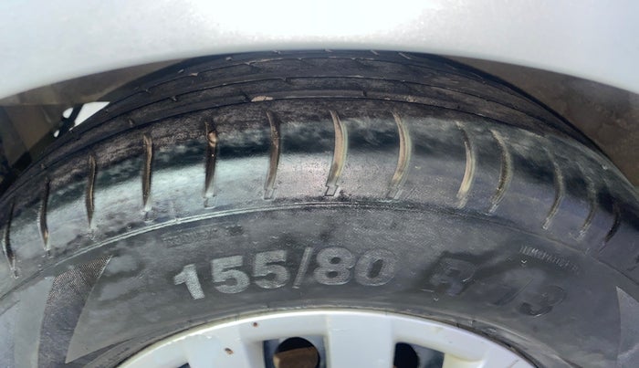 2016 Hyundai i10 SPORTZ 1.1, Petrol, Manual, 89,087 km, Left Front Tyre Tread