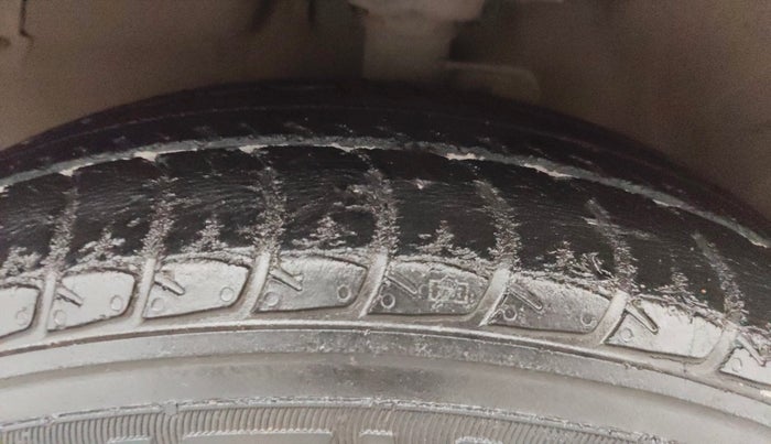 2018 Maruti Celerio VXI CNG, CNG, Manual, 67,855 km, Left Front Tyre Tread