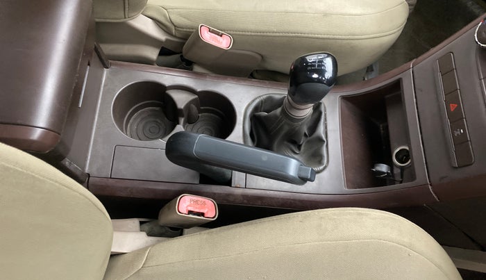 2014 Mahindra XUV500 W4, Diesel, Manual, 1,12,565 km, Gear Lever