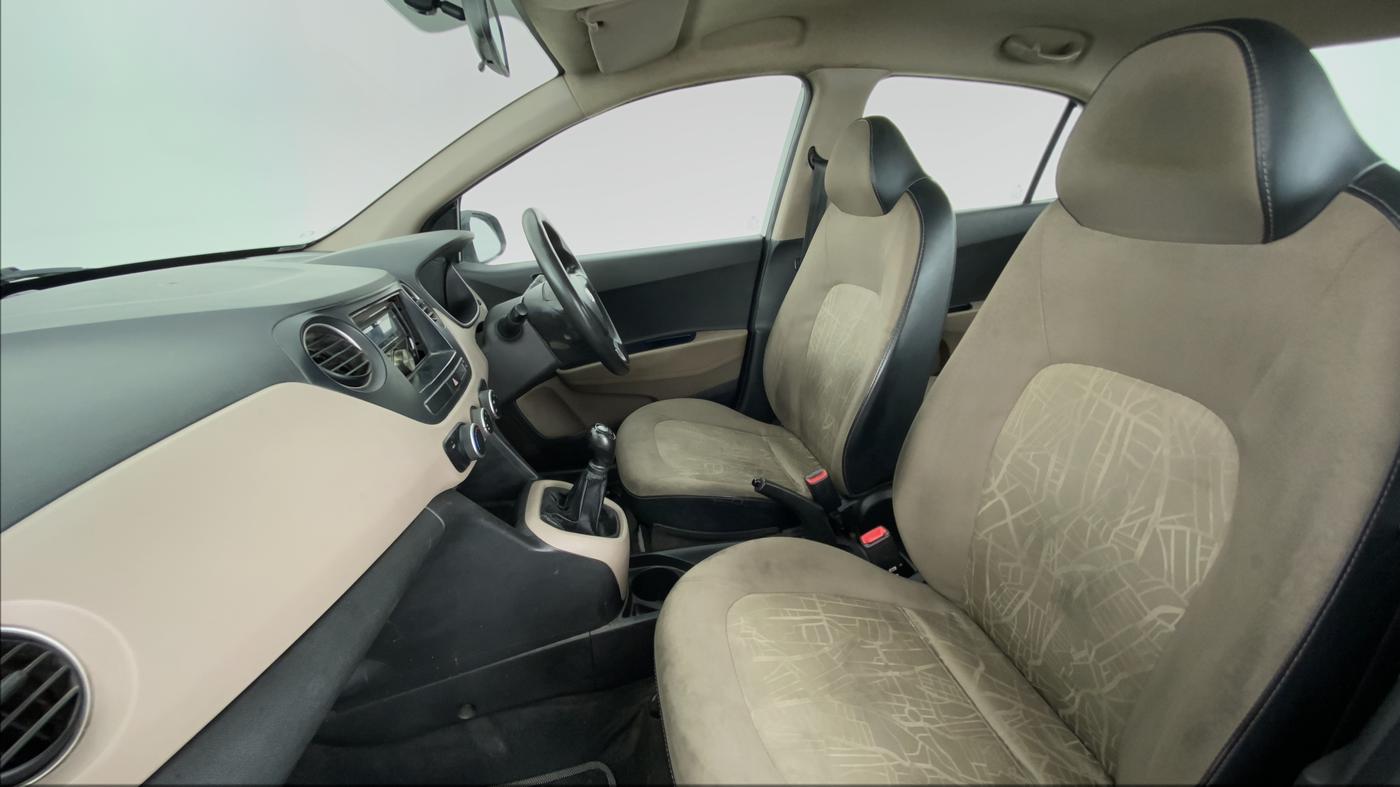 2014 Hyundai Xcent BASE 1.2, Petrol, Manual, 77,695 km, Right Side Front Door Cabin