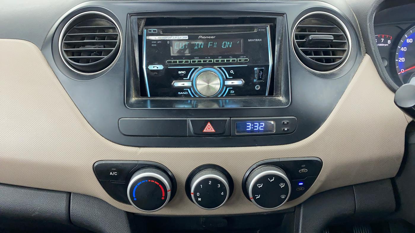 2014 Hyundai Xcent BASE 1.2, Petrol, Manual, 77,695 km, Air Conditioner