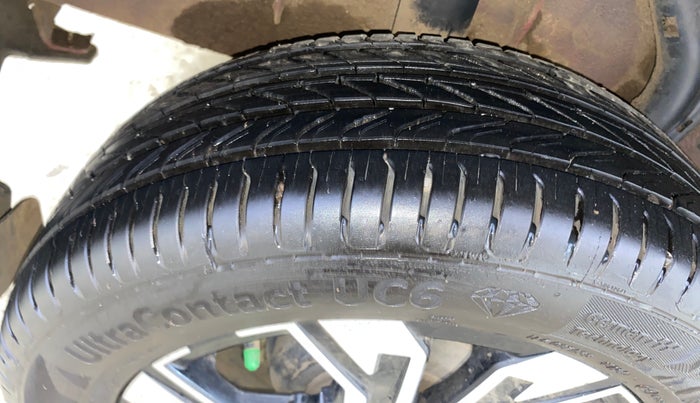 2021 Renault Kiger RXZ TURBO MT DUAL TONE, Petrol, Manual, 76,799 km, Right Rear Tyre Tread