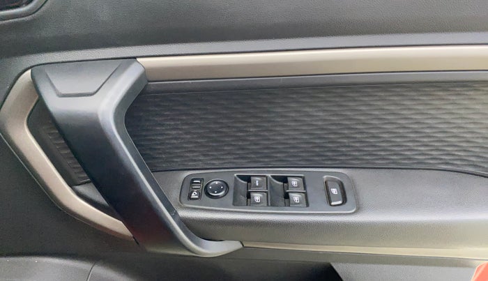 2021 Renault Kiger RXZ TURBO MT DUAL TONE, Petrol, Manual, 76,799 km, Driver Side Door Panels Control