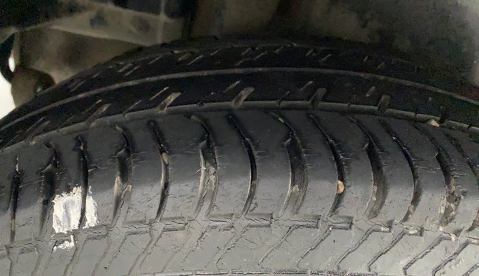 2012 Maruti Swift Dzire VXI, Petrol, Manual, 48,748 km, Right Rear Tyre Tread