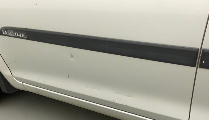 2012 Maruti Swift Dzire VXI, Petrol, Manual, 48,748 km, Front passenger door - Minor scratches