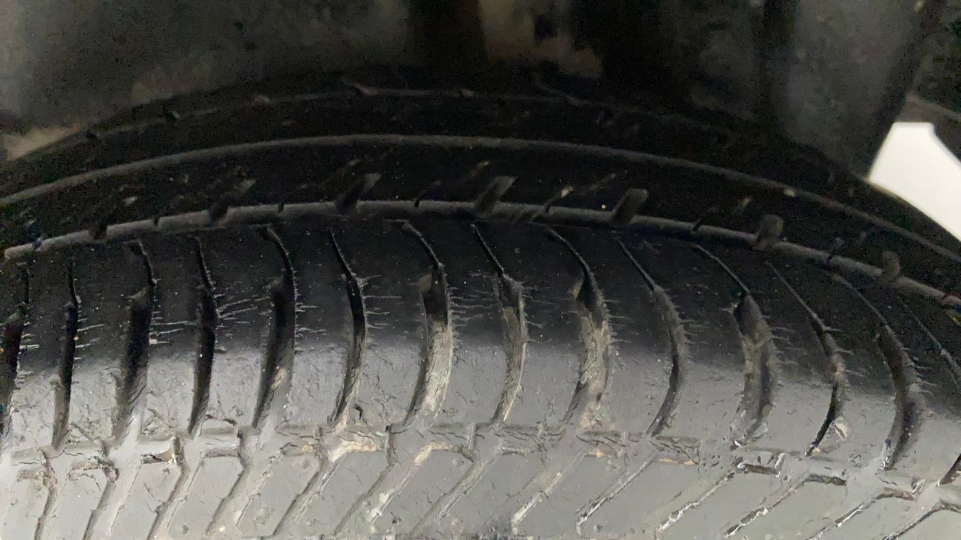 2012 Maruti Swift Dzire VXI, Petrol, Manual, 48,748 km, Left Rear Tyre Tread