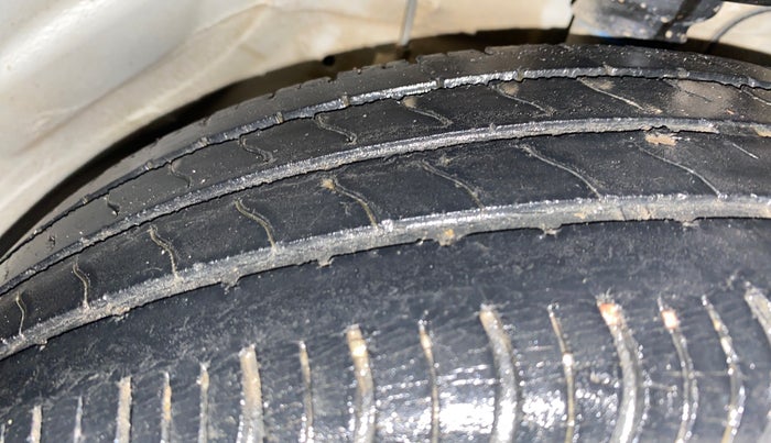 2020 Maruti S PRESSO VXI+, Petrol, Manual, 95,221 km, Right Front Tyre Tread