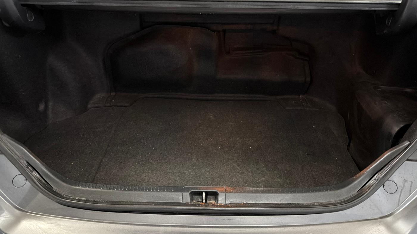 2017 Toyota Camry HYBRID, Hybrid, Automatic, 68,157 km, Boot Inside