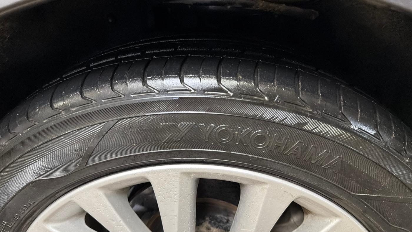 2017 Toyota Camry HYBRID, Hybrid, Automatic, 68,157 km, Left Rear Tyre Tread
