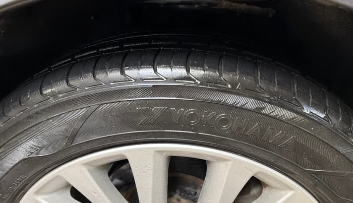 2017 Toyota Camry HYBRID, Hybrid, Automatic, 68,059 km, Left Rear Tyre Tread