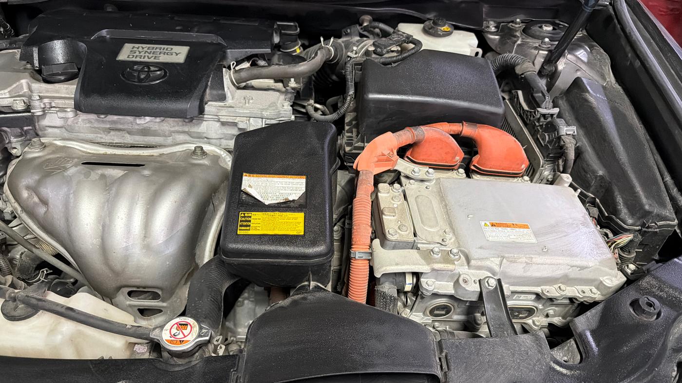 2017 Toyota Camry HYBRID, Hybrid, Automatic, 68,157 km, Engine View - Left