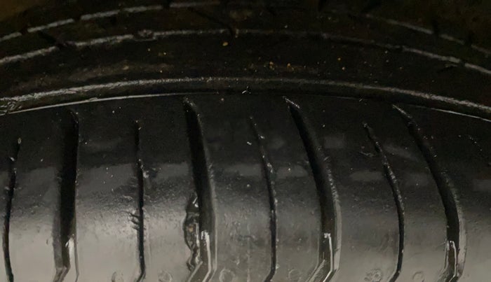 2022 Hyundai NEW I20 ASTA (O) 1.2 MT, Petrol, Manual, 27,538 km, Right Rear Tyre Tread