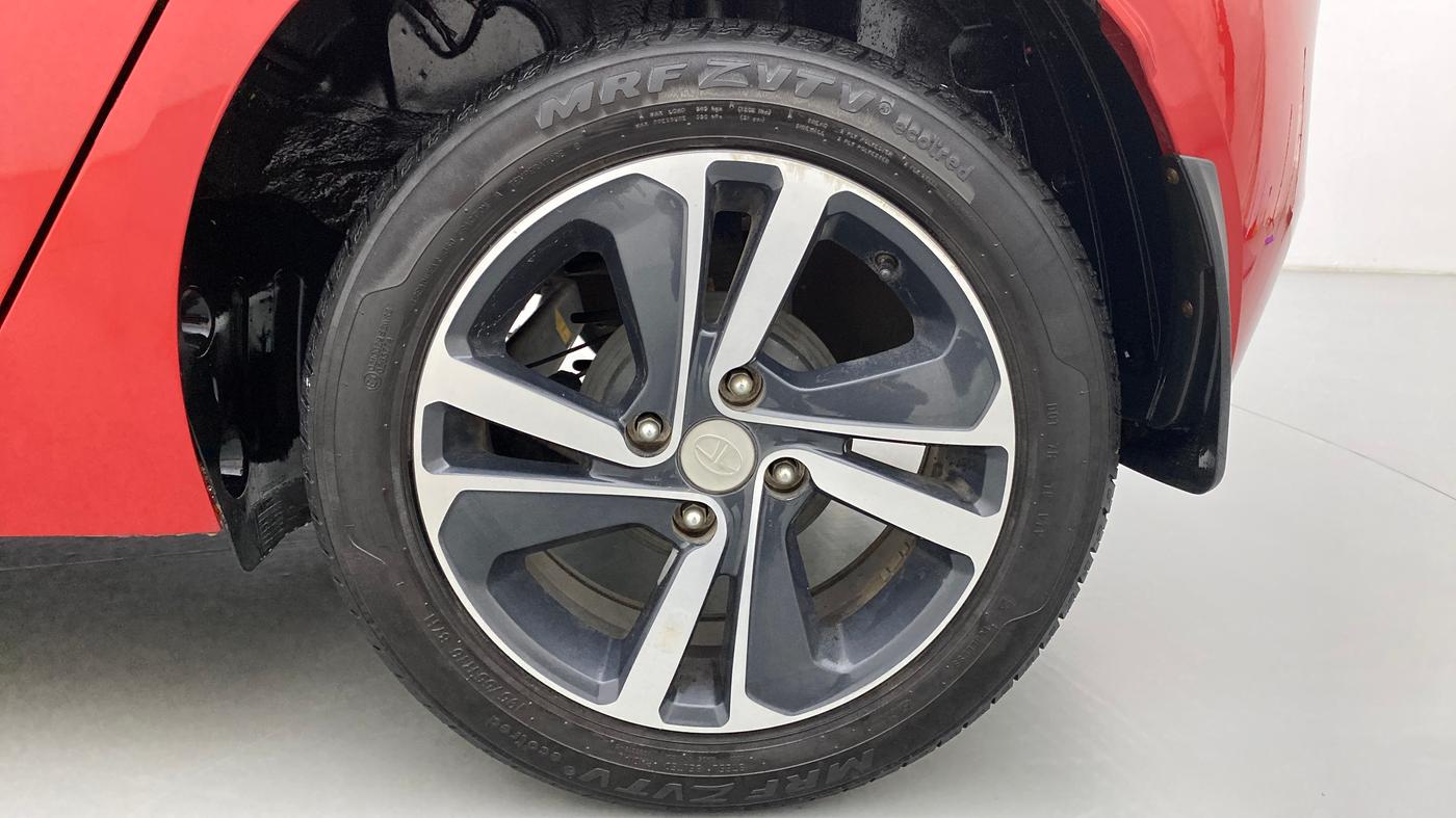 2020 Tata ALTROZ XZ 1.2, Petrol, Manual, 14,326 km, Left Rear Wheel