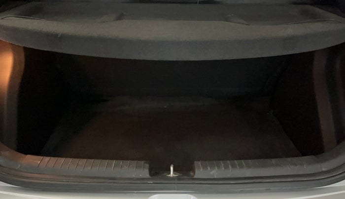 2015 Hyundai Elite i20 SPORTZ 1.2, Petrol, Manual, 49,582 km, Boot Inside