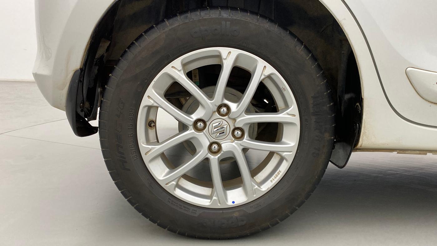 2018 Maruti Swift ZXI D, Petrol, Manual, 27,730 km, Right Rear Wheel