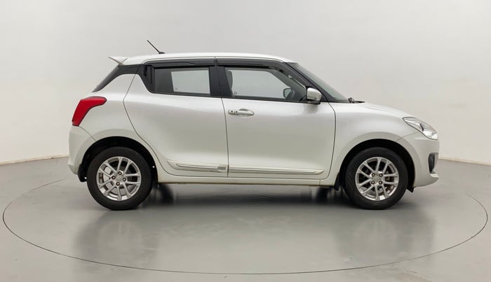 2018 Maruti Swift ZXI D, Petrol, Manual, 27,730 km, Right Side View