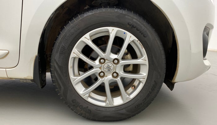 2018 Maruti Swift ZXI D, Petrol, Manual, 27,730 km, Right Front Wheel
