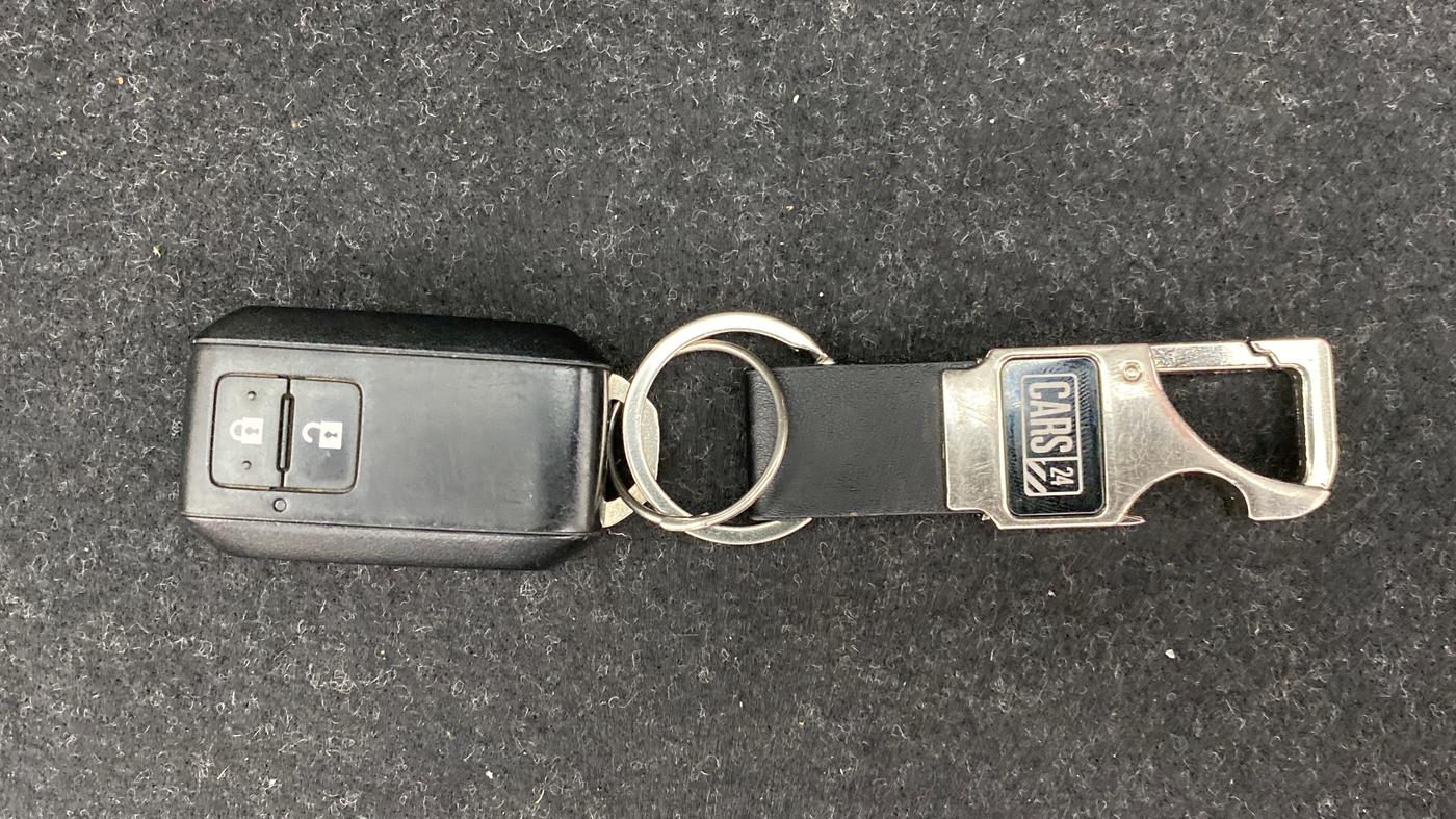 2018 Maruti Swift ZXI D, Petrol, Manual, 27,730 km, Key Close Up