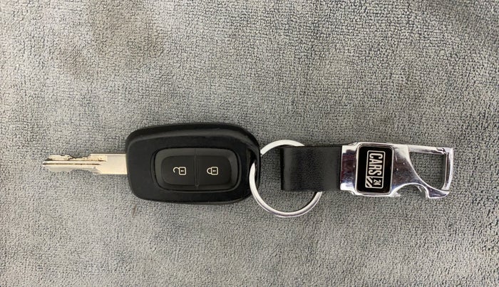 2018 Renault Duster 85 PS RXS MT DIESEL, Diesel, Manual, 73,676 km, Lock system - Dork lock functional only from remote key
