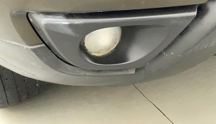 2018 Renault Duster 85 PS RXS MT DIESEL, Diesel, Manual, 73,676 km, Right fog light - Not working