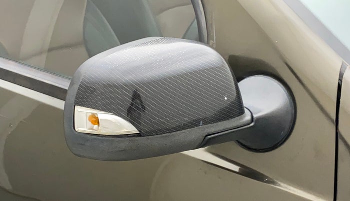 2018 Renault Duster 85 PS RXS MT DIESEL, Diesel, Manual, 73,676 km, Right rear-view mirror - Cover has minor damage
