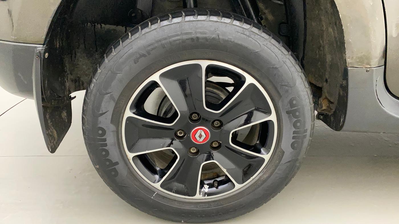 2018 Renault Duster 85 PS RXS MT DIESEL, Diesel, Manual, 73,676 km, Right Rear Wheel