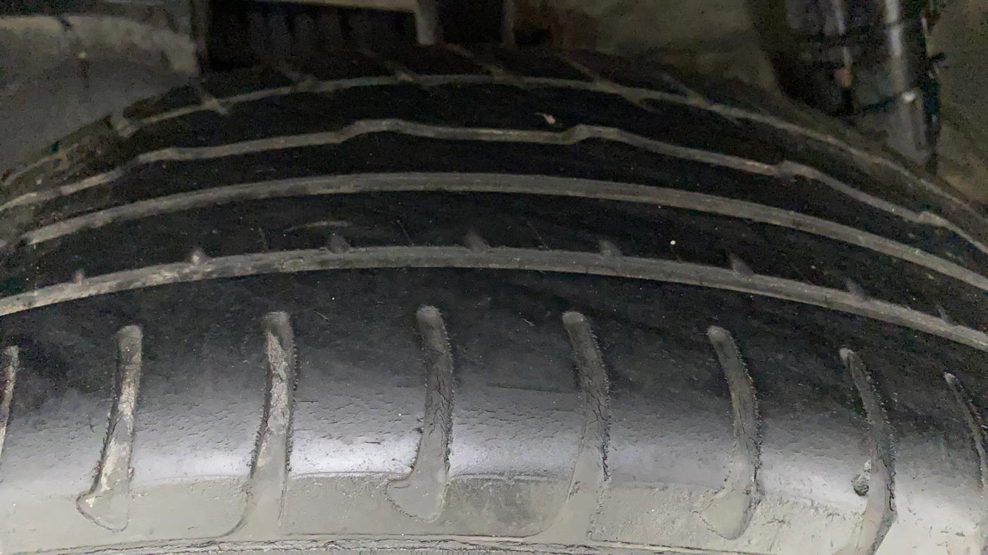 2018 Renault Duster 85 PS RXS MT DIESEL, Diesel, Manual, 73,676 km, Right Rear Tyre Tread