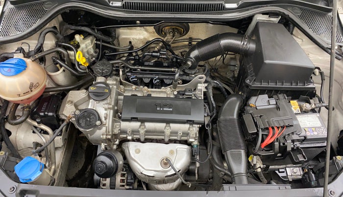 2016 Volkswagen Polo COMFORTLINE 1.2L, Petrol, Manual, 95,471 km, Engine View