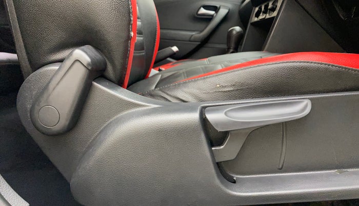 2016 Volkswagen Polo COMFORTLINE 1.2L, Petrol, Manual, 95,471 km, Driver Side Adjustment Panel