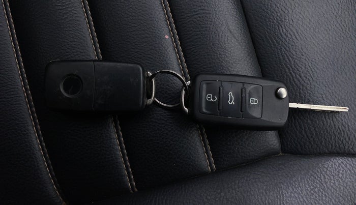 2014 Volkswagen Polo HIGHLINE1.2L, Petrol, Manual, 55,295 km, Key Close Up