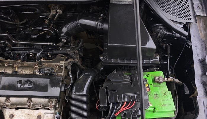 2014 Volkswagen Polo HIGHLINE1.2L, Petrol, Manual, 55,295 km, Engine View - Left