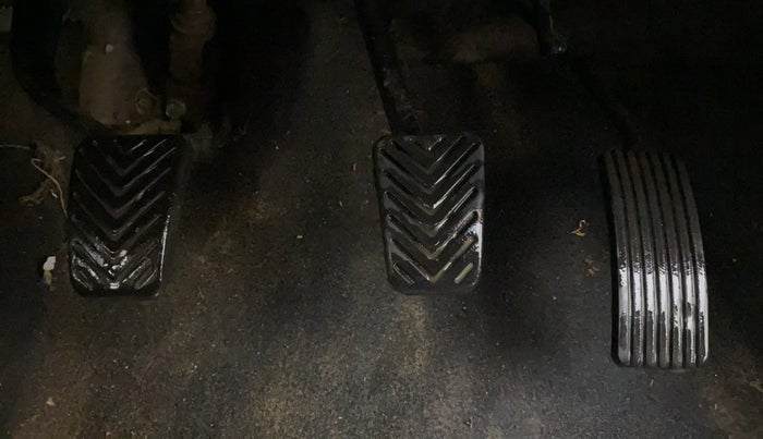 2015 Hyundai Eon MAGNA +, Petrol, Manual, 1,13,498 km, Pedals