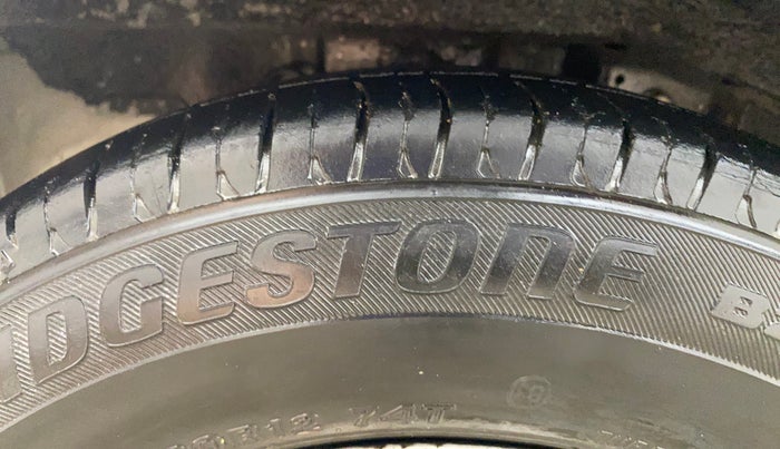 2016 Hyundai Eon D-LITE+, Petrol, Manual, 81,100 km, Right Rear Tyre Tread