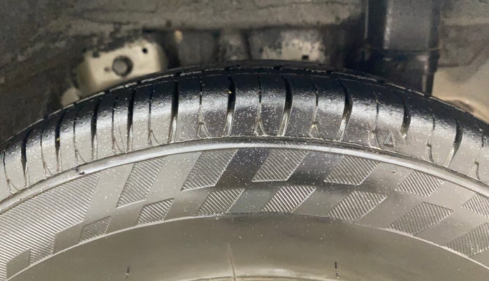 2016 Hyundai Eon D-LITE+, Petrol, Manual, 81,100 km, Left Rear Tyre Tread